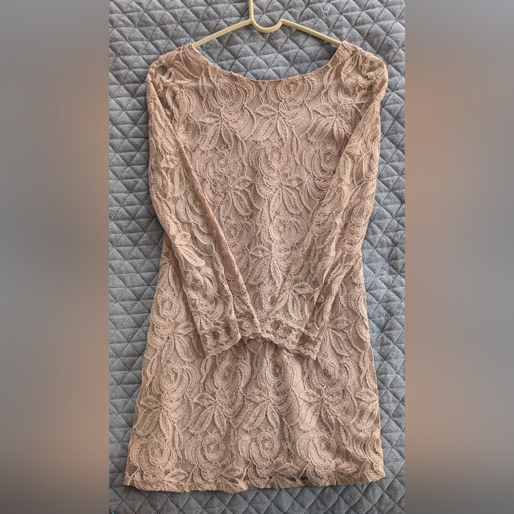 Xhilaration Blush Pink Lace Long-Sleeve Shift Dress